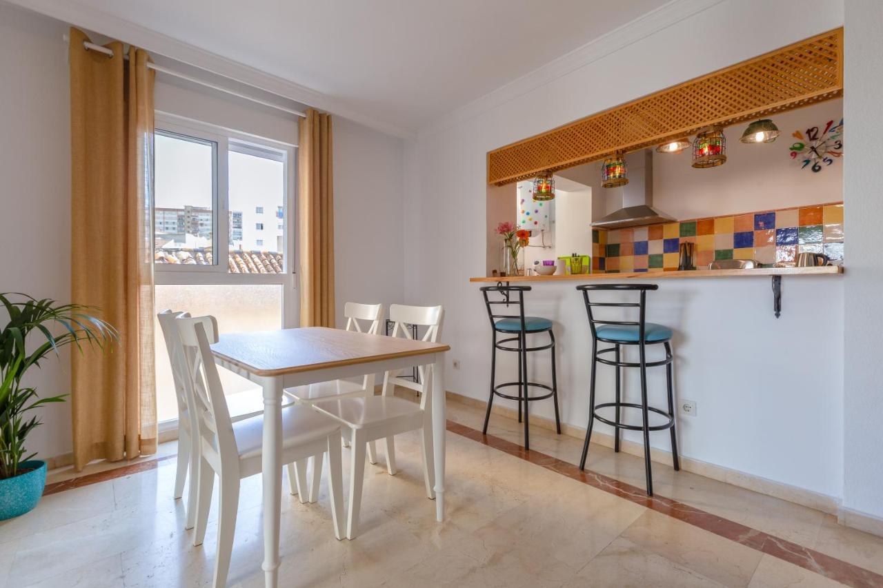 Luminoso Apartamento De Dos Habitaciones Con Terraza Y Parking En El Centro مالقة المظهر الخارجي الصورة
