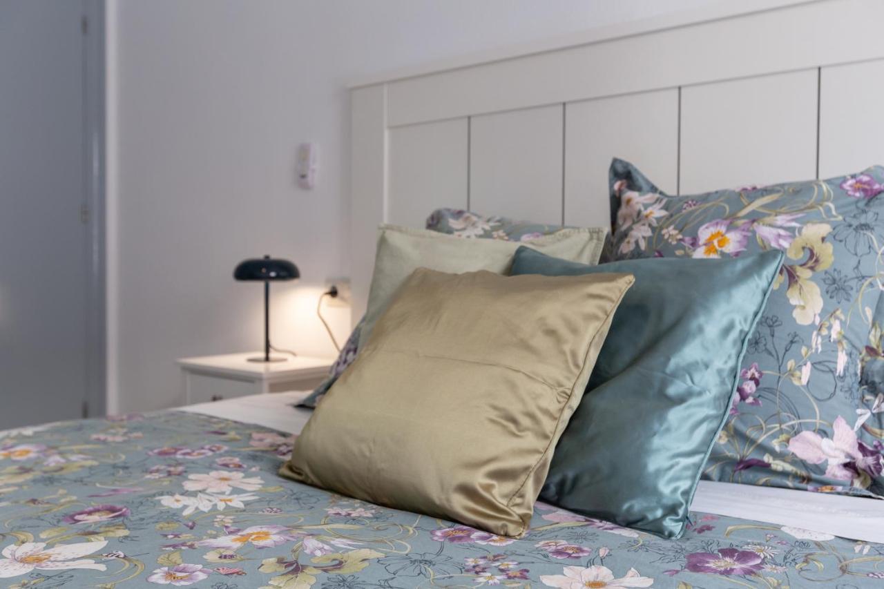 Luminoso Apartamento De Dos Habitaciones Con Terraza Y Parking En El Centro مالقة المظهر الخارجي الصورة